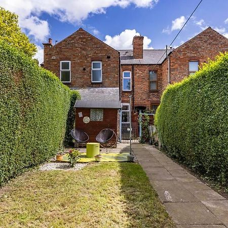 Traditional Quiet Townhouse With Two Bedrooms And Private Garden Great For Airport Crew And Professionals Long Eaton Exterior foto